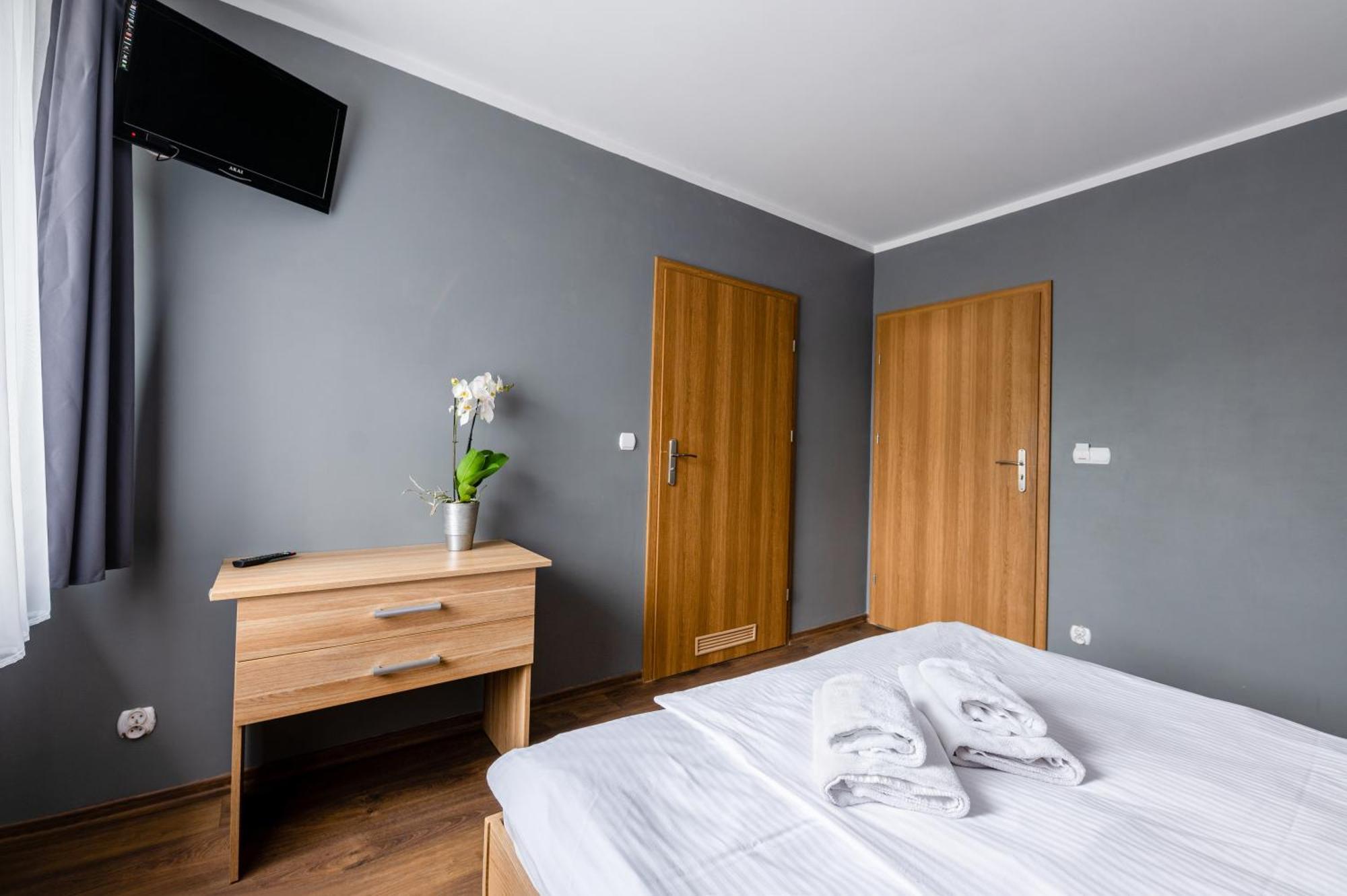 Sleep&Go Bed and Breakfast Lubliniec Exteriör bild