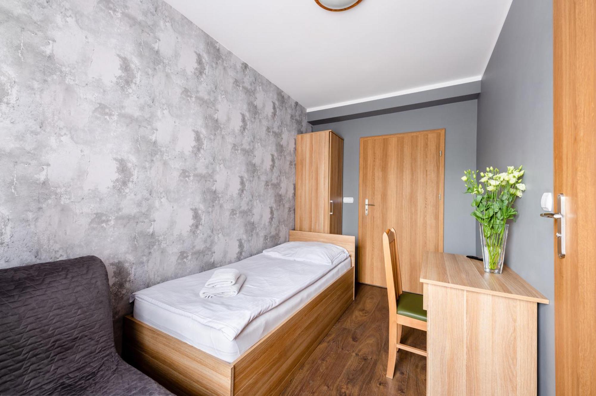 Sleep&Go Bed and Breakfast Lubliniec Exteriör bild