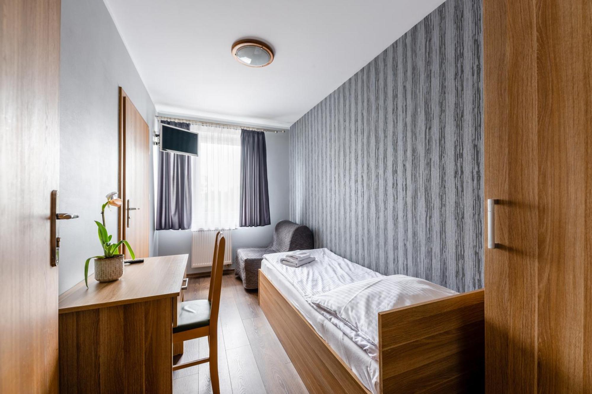 Sleep&Go Bed and Breakfast Lubliniec Exteriör bild